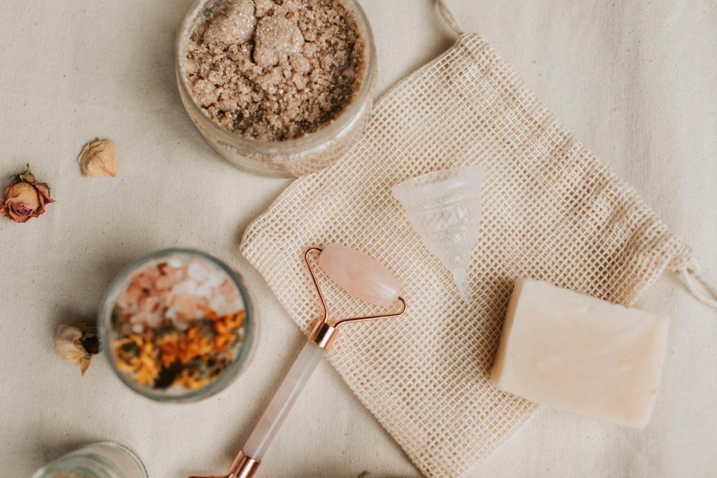 pexels-vlada-karpovich-6634657